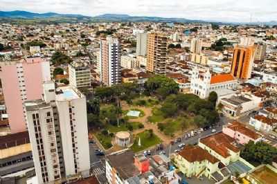 VISTA PANORMICA, POR MRIAM LOBATO T. MATOS - PASSOS - MG